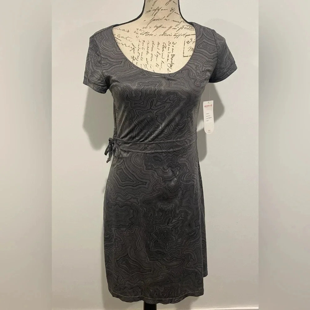 Merrell SelectWick Siena Cinch Dress. Size small. Gray/Black. NWT